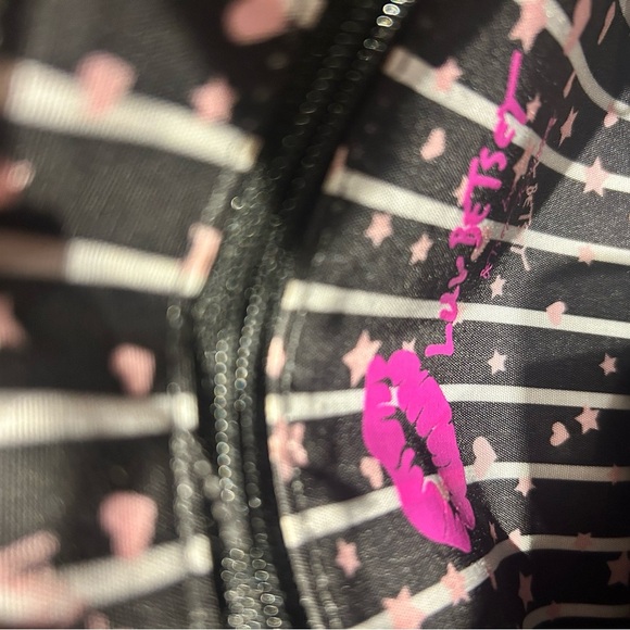 Betsey Johnson “LUV” light blue Crossbody Bag with Multicolor Strap - Picture 7 of 7